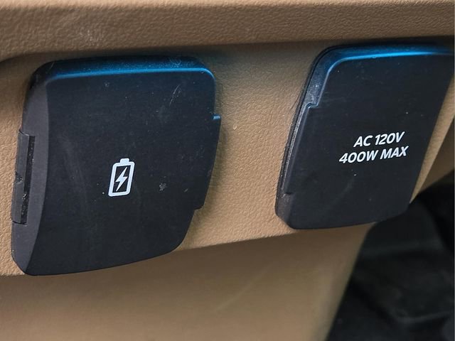 Used 2023 Ford F150 Lariat w/ Equipment Group 502A High image 16