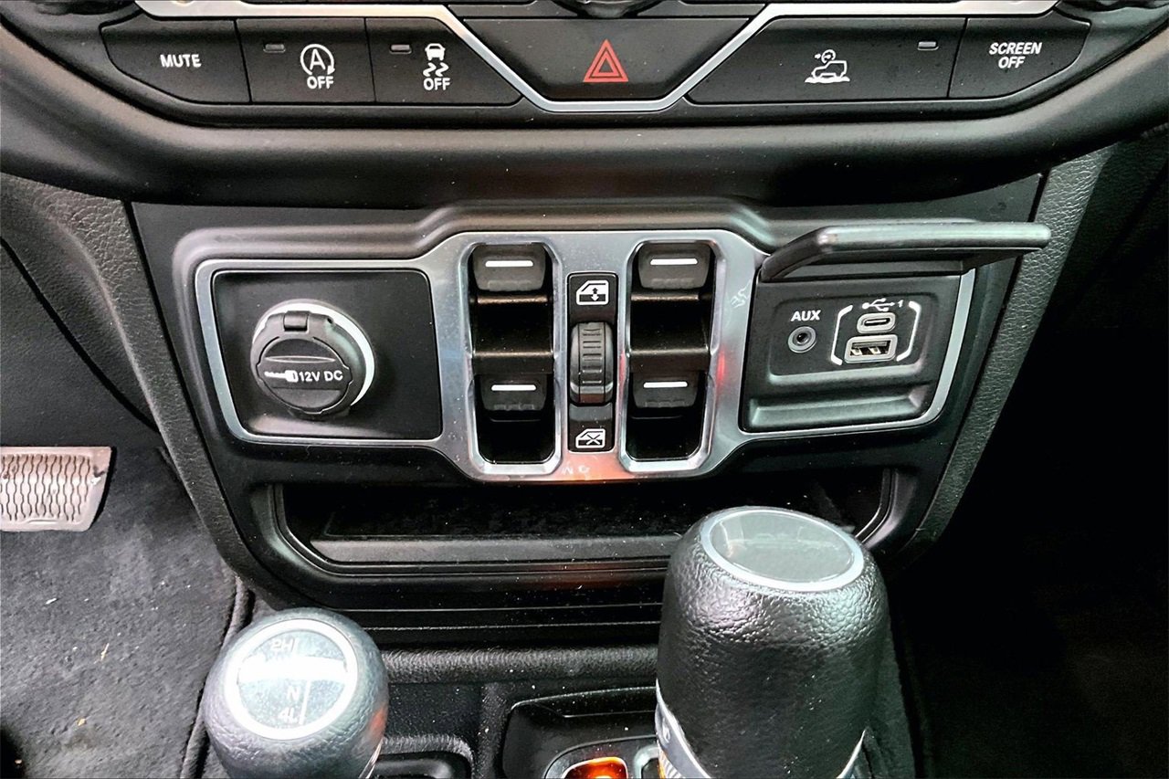 Certified 2022 Jeep Gladiator Sport image 16