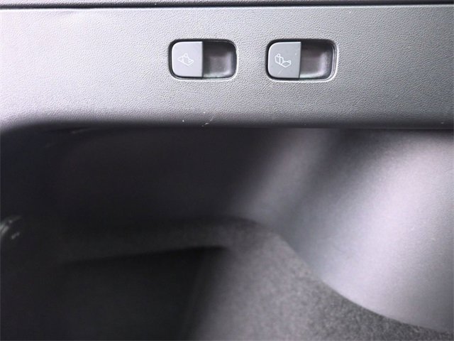 Used 2022 Tesla Model Y Performance image 26