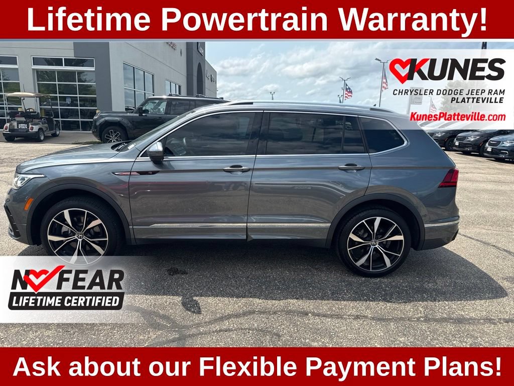 Used 2024 Volkswagen Tiguan SEL R-Line w/ MDO Package, Two-Row AWD/4WD image 9