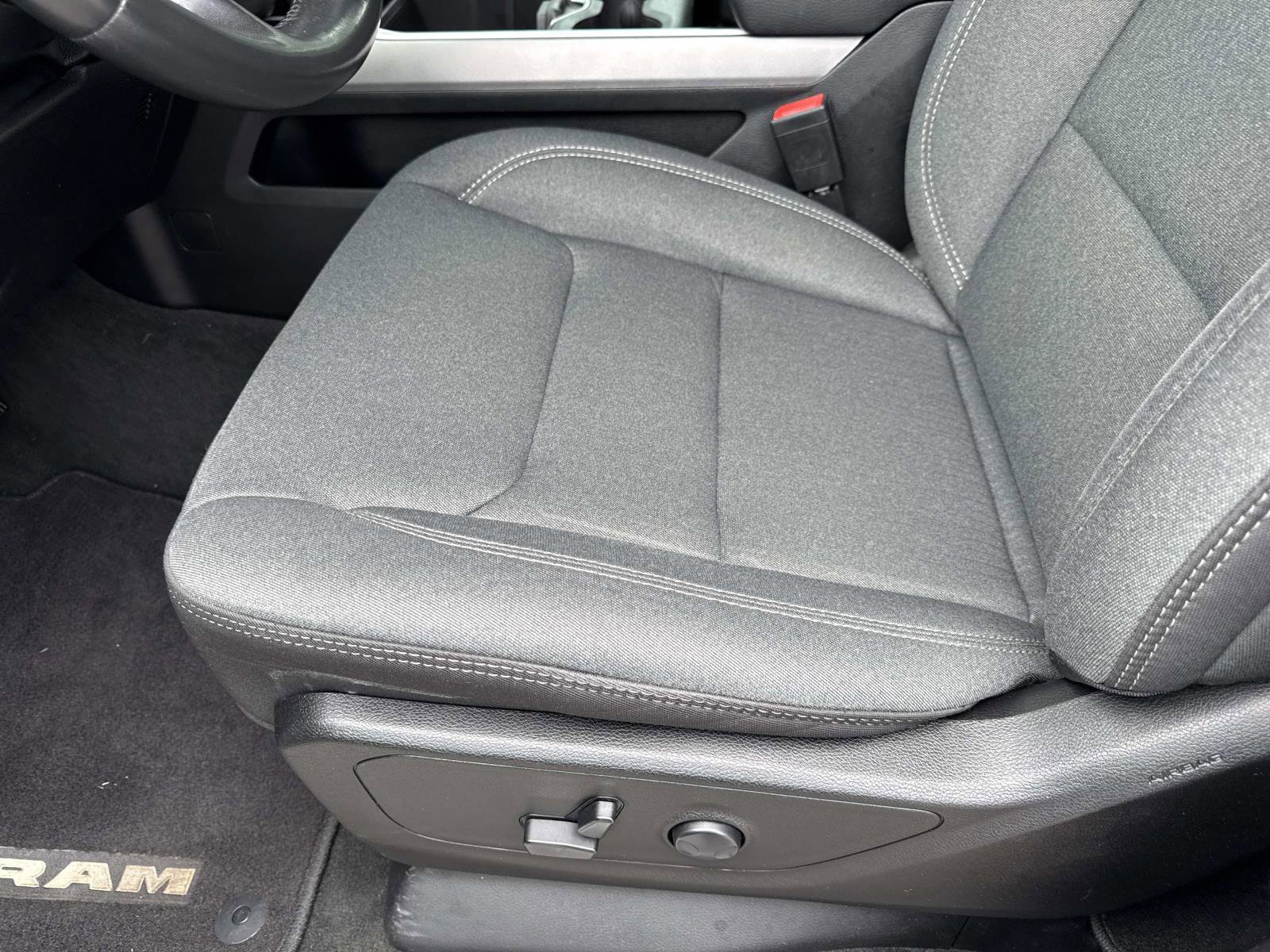 Used 2023 RAM 1500 Big Horn AWD/4WD image 19