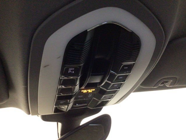 Used 2012 Porsche Panamera S image 25