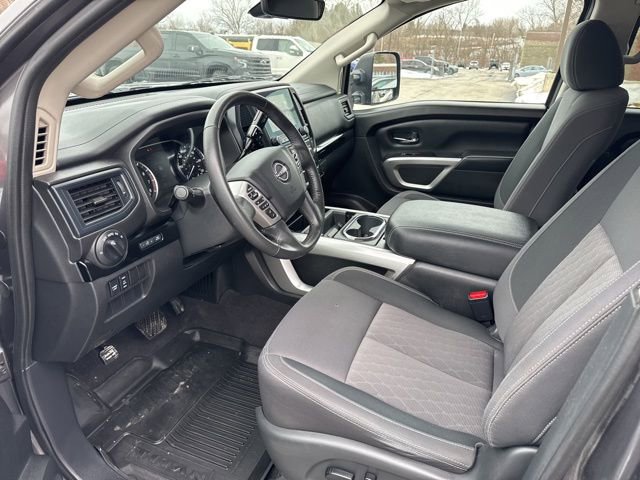 Used 2024 Nissan Titan SV w/ SV Convenience Package image 49