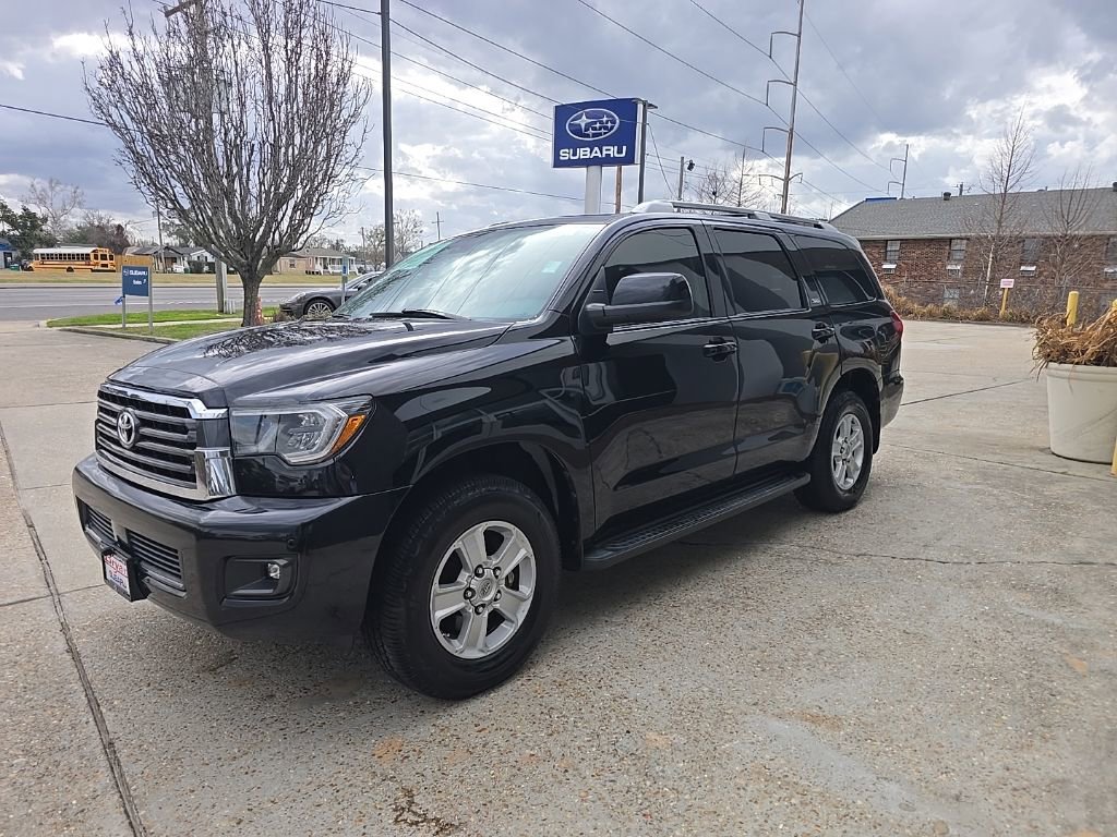 Used 2019 Toyota Sequoia SR5 w/ Premium Package image 5