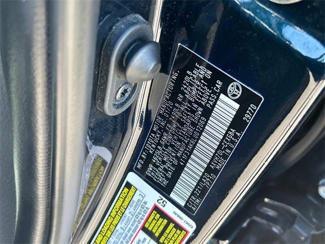 Used 2020 Toyota Camry XLE image 11