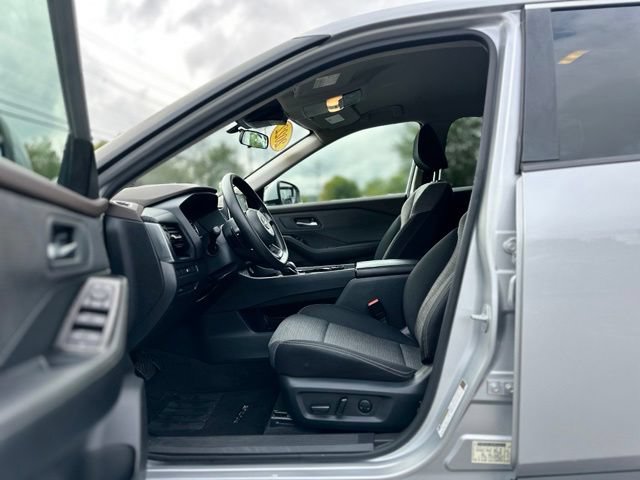 Used 2022 Nissan Rogue SV AWD/4WD image 10