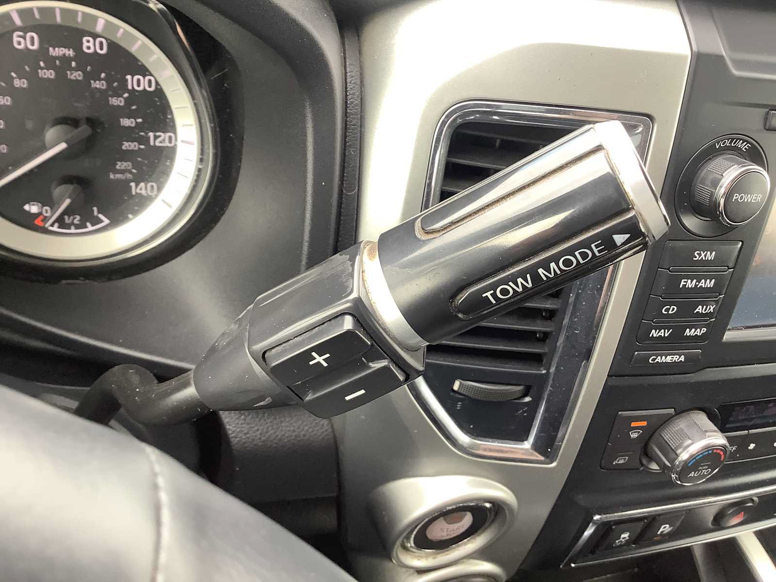 Used 2018 Nissan Titan PRO-4X AWD/4WD image 17