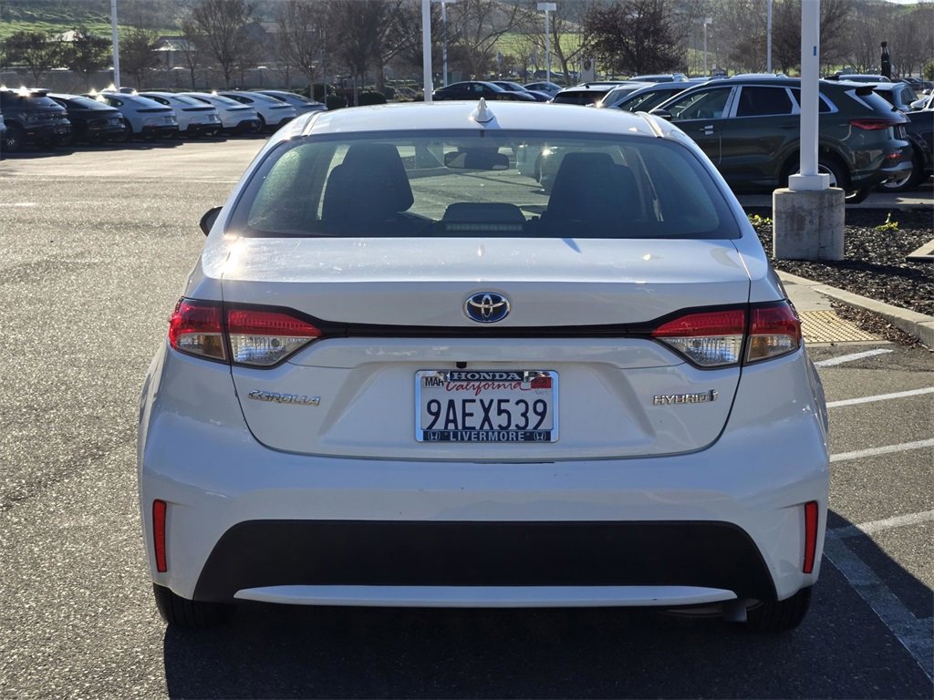 Used 2022 Toyota Corolla LE image 5