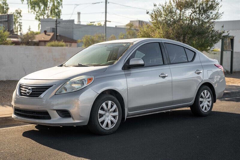 Used 2012 Nissan Versa SV w/ Convenience Pkg