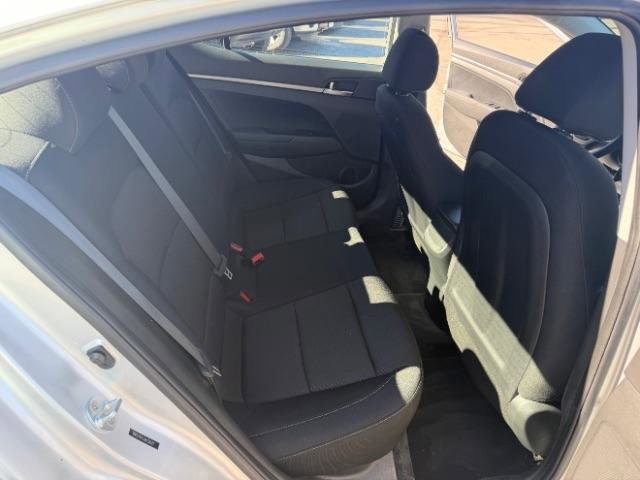 Used 2018 Hyundai Elantra SE FWD image 31