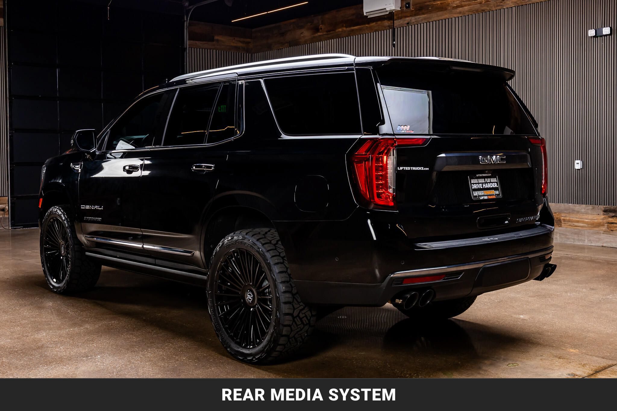 Used 2024 GMC Yukon Denali Ultimate w/ LPO, Floor Liner Package AWD/4WD image 7