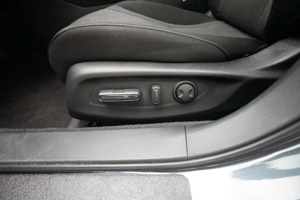 Certified 2023 Honda Accord EX image 28