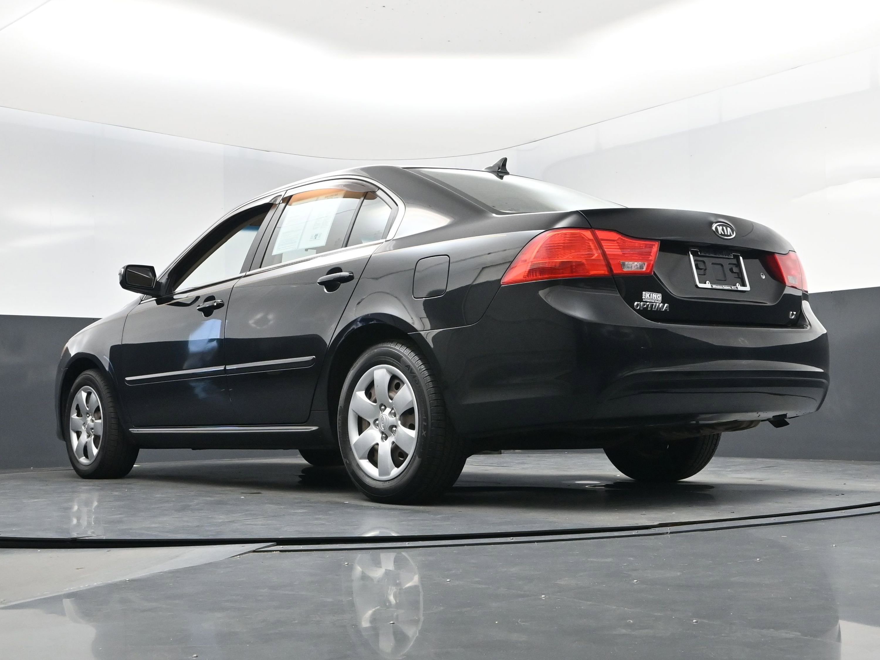 Used 2009 Kia Optima LX image 12