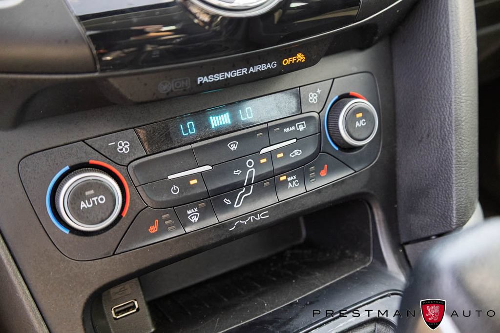 Used 2018 Ford Focus SEL w/ Cold Weather Package FWD image 28