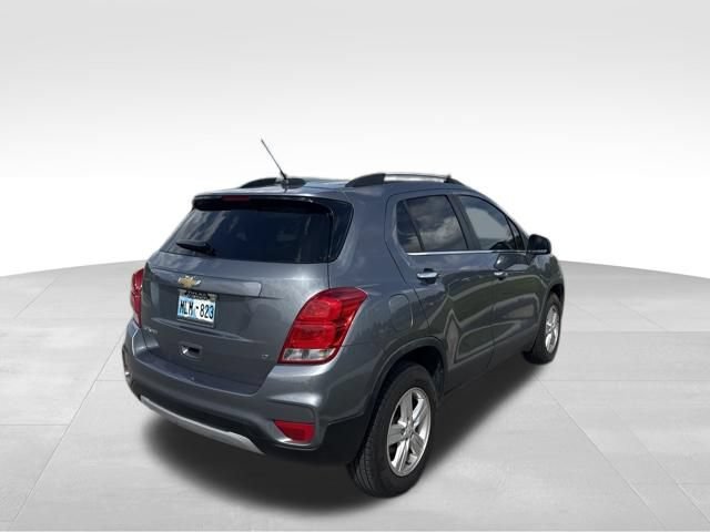 Used 2019 Chevrolet Trax LT w/ LT Convenience Package AWD/4WD image 3
