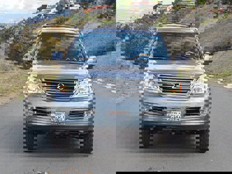 Used 2003 Lexus GX 470 image 2