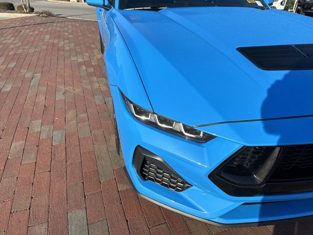 Used 2025 Ford Mustang GT RWD image 19
