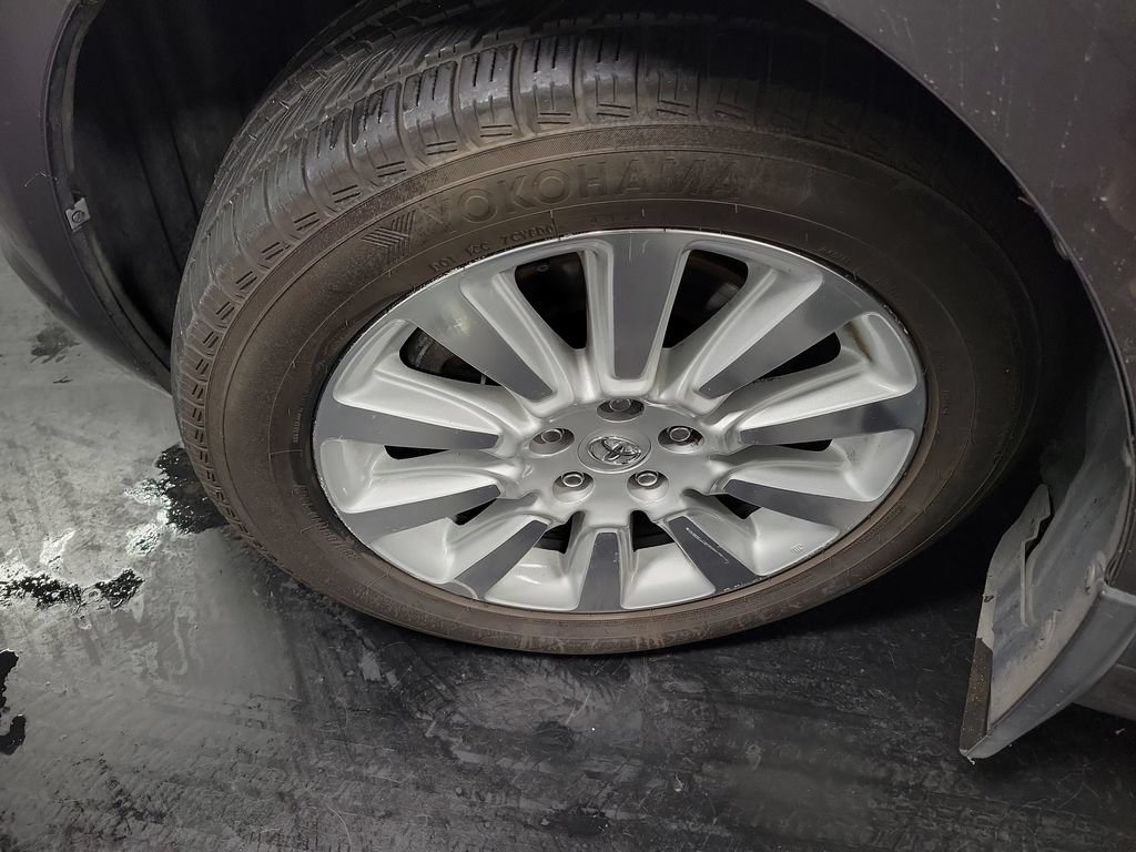 Used 2016 Toyota Sienna LE AWD/4WD image 13