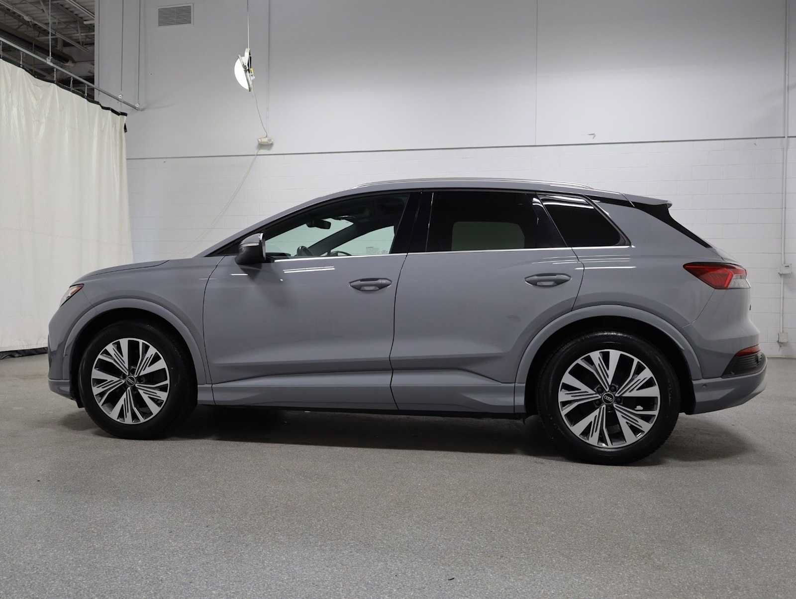 Used 2023 Audi Q4 e-tron Premium Plus w/ Premium Plus RWD image 2