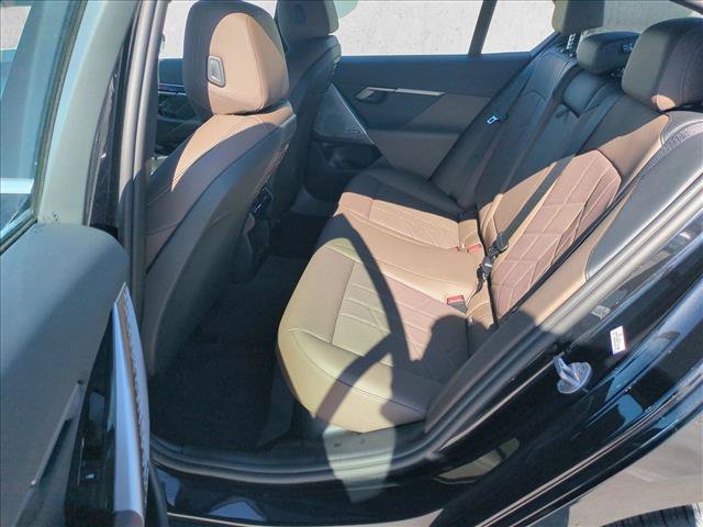 Used 2026 BMW 540i xDrive w/ Premium Package AWD/4WD image 19