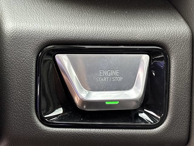 Used 2026 GMC Yukon Denali w/ Denali Reserve Package AWD/4WD image 18