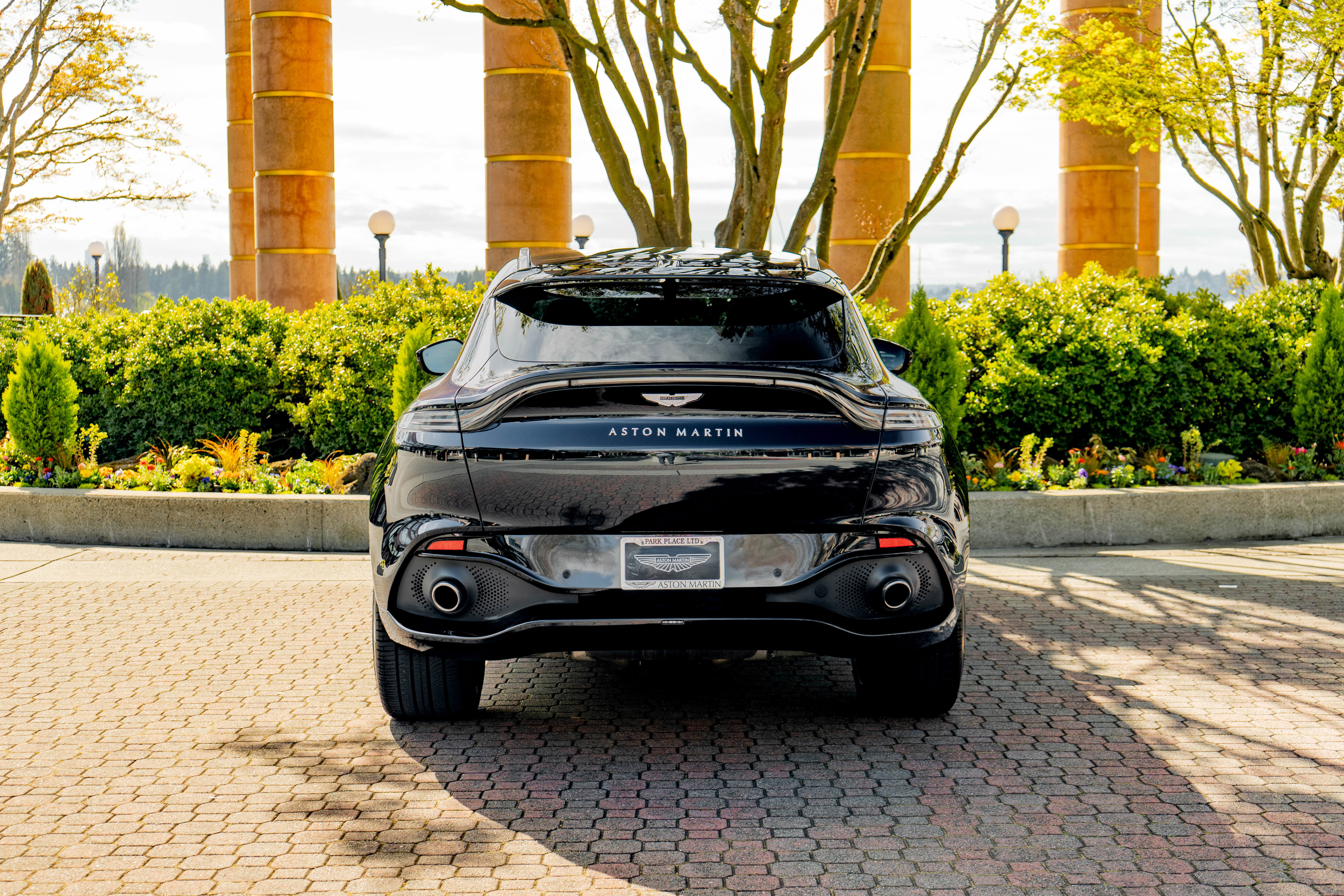 Used 2021 Aston Martin DBX image 47