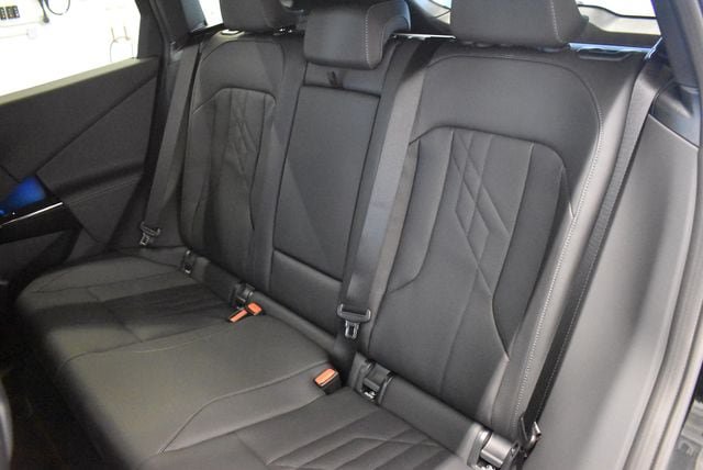 New 2026 BMW X3 xDrive30i w/ M Sport Package AWD/4WD image 7