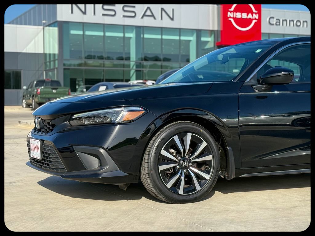 Used 2024 Honda Civic EX-L image 2
