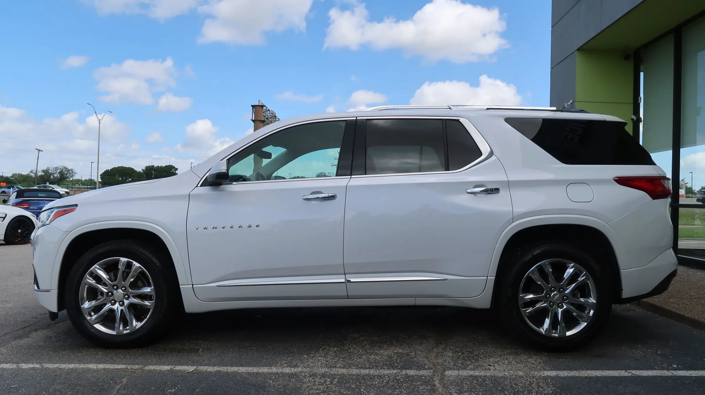 Used 2021 Chevrolet Traverse High Country FWD image 8