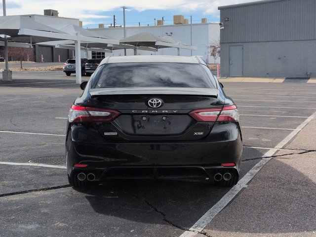 Used 2018 Toyota Camry XSE image 7