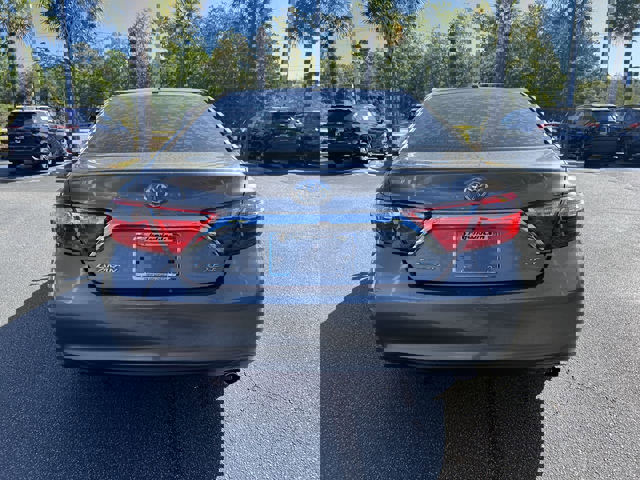 Used 2017 Toyota Camry XLE image 9