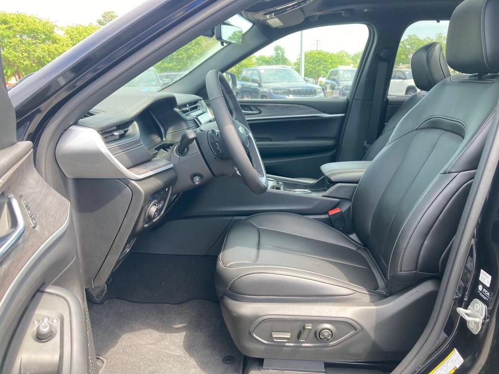 New 2024 Jeep Grand Cherokee Limited 4xe w/ Luxury Tech Group II AWD/4WD image 10