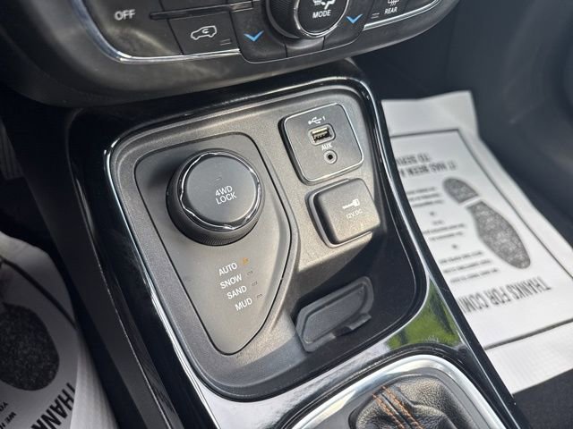 Used 2020 Jeep Compass Limited image 36
