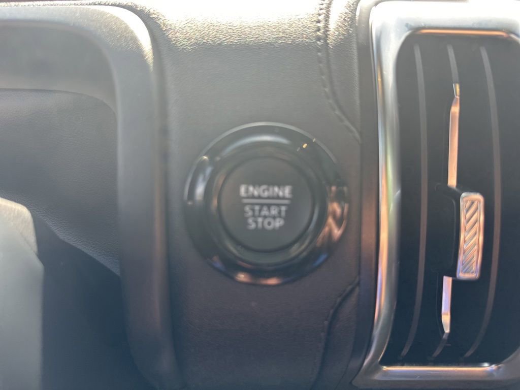 Used 2025 Ford Expedition Tremor AWD/4WD image 9