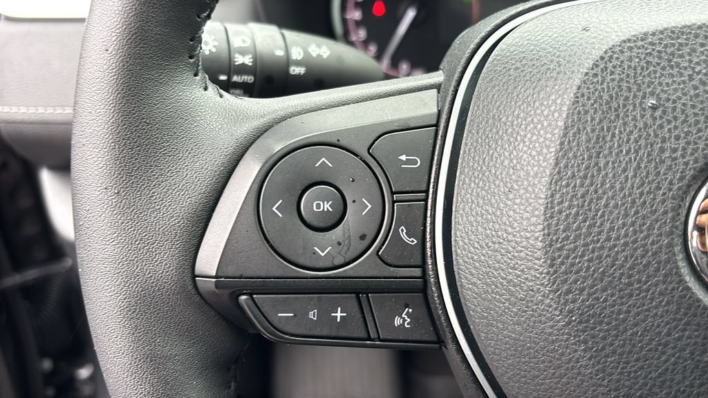Used 2023 Toyota RAV4 XLE Premium AWD/4WD image 19