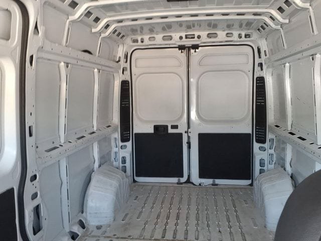 Used 2025 RAM ProMaster 2500 w/ Convenience Group FWD image 12