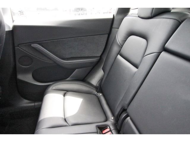 Used 2022 Tesla Model Y Long Range image 11