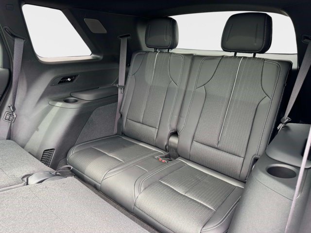 Certified 2026 Cadillac Vistiq Luxury AWD/4WD image 25