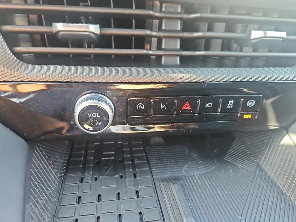 Used 2025 Ford Explorer ST-Line w/ Premium Package RWD image 19
