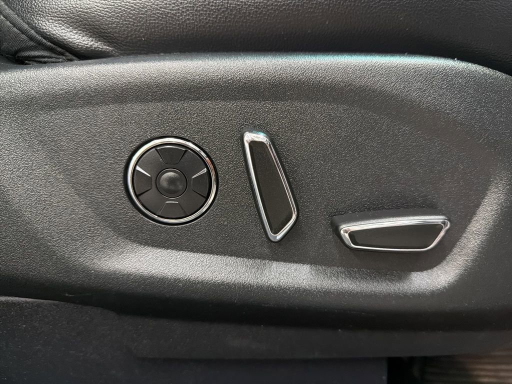 Used 2016 Ford Explorer Limited w/ Equipment Group 301A FWD image 35