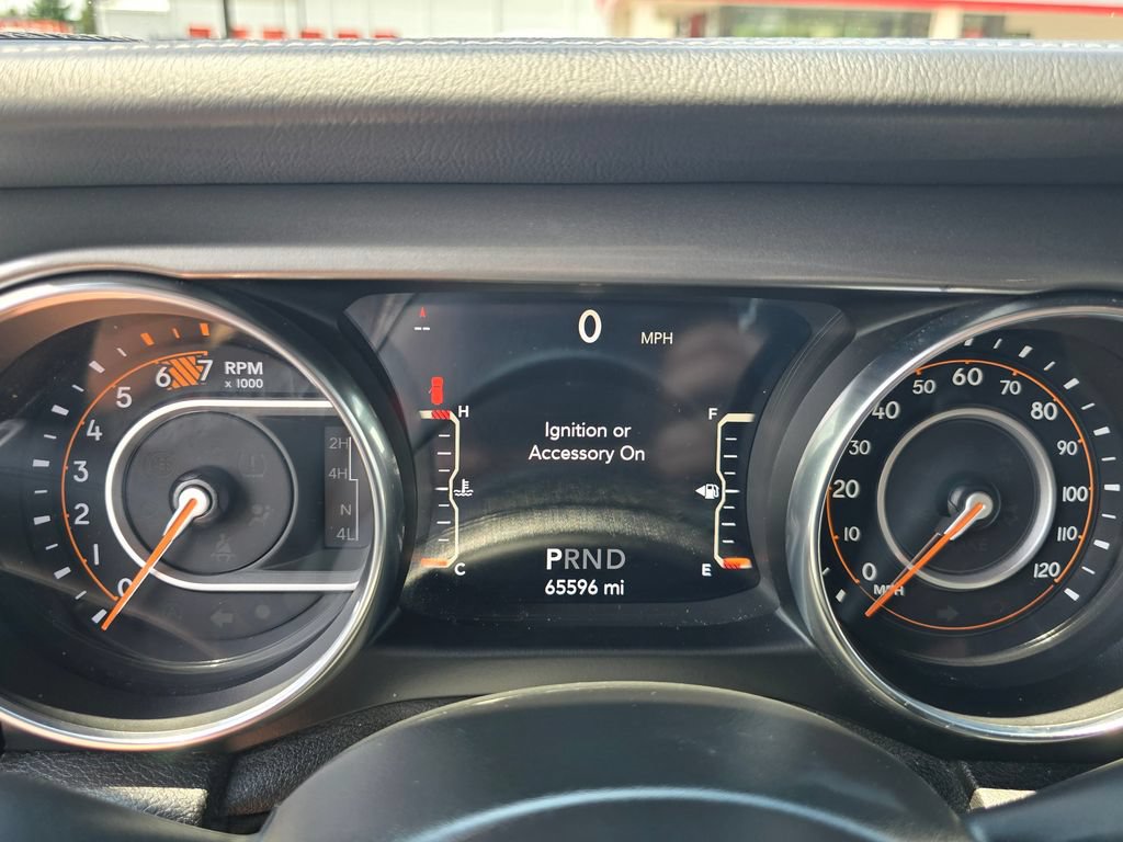 Used 2021 Jeep Wrangler Unlimited Sahara w/ Cold Weather Group AWD/4WD image 21