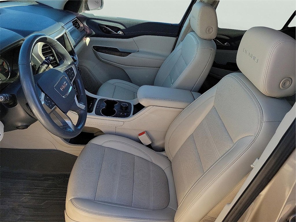 Certified 2022 GMC Acadia Denali w/ Denali Ultimate Package image 14