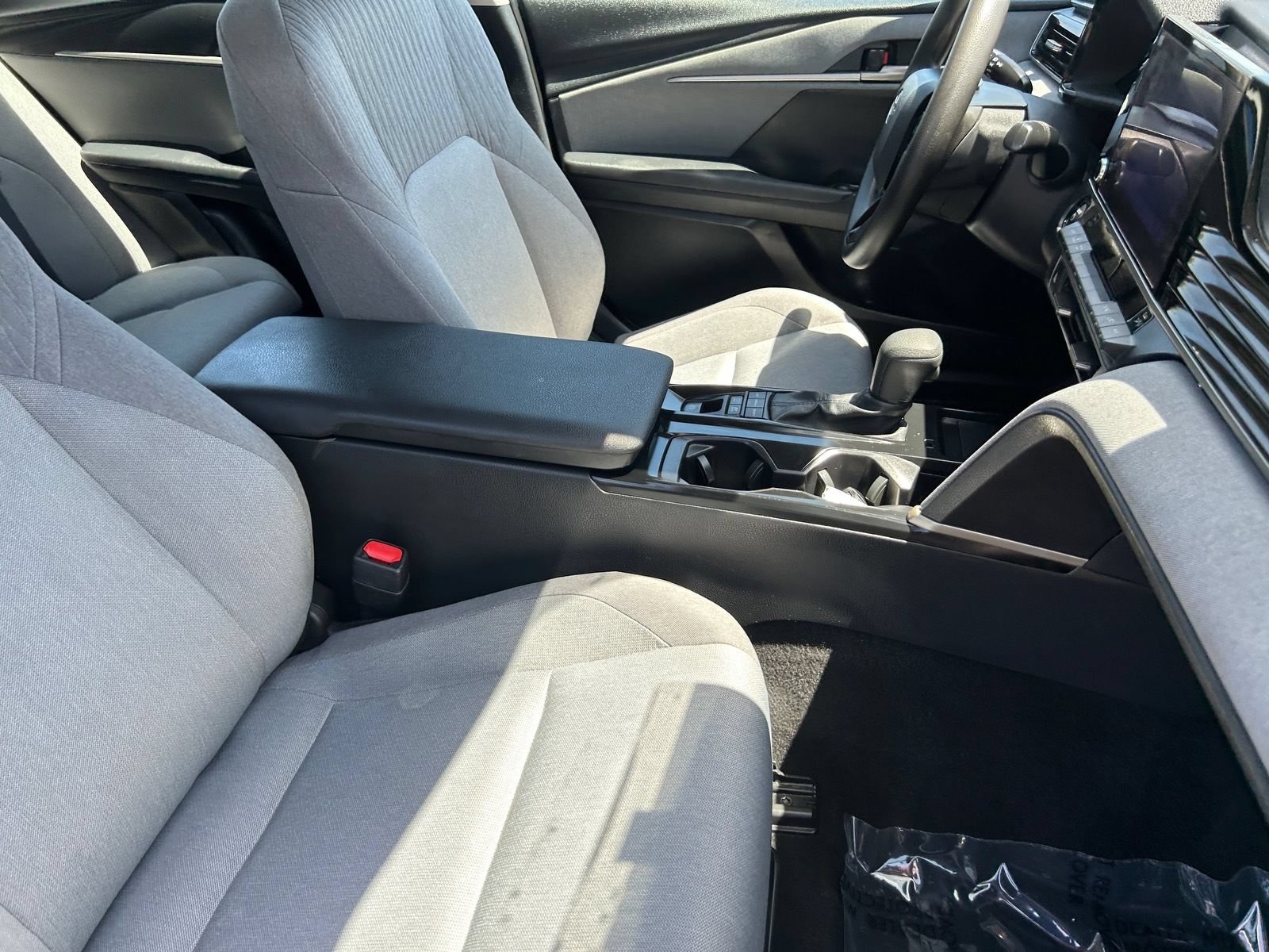 Used 2025 Toyota Camry LE w/ Convenience Package FWD image 13