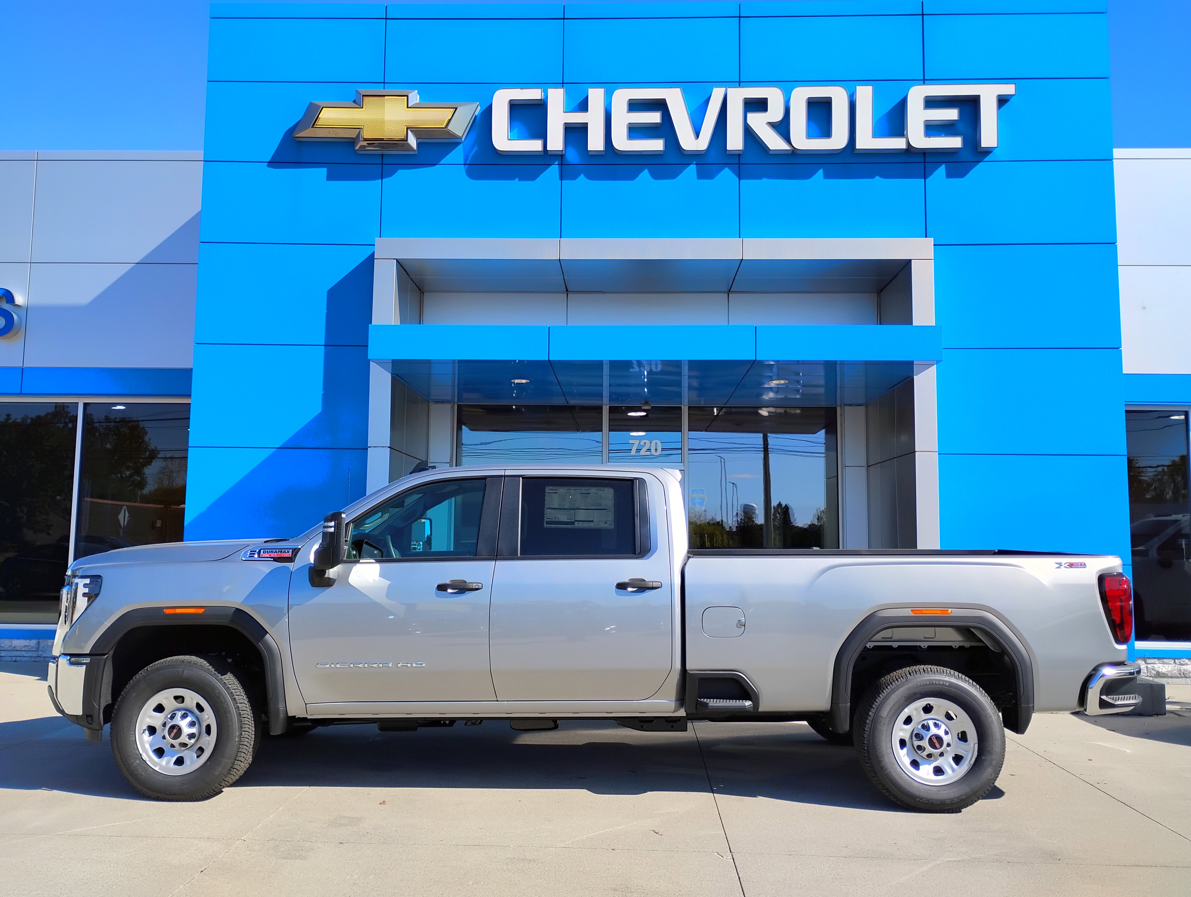 New 2025 GMC Sierra 2500 Pro w/ Convenience Package image 12