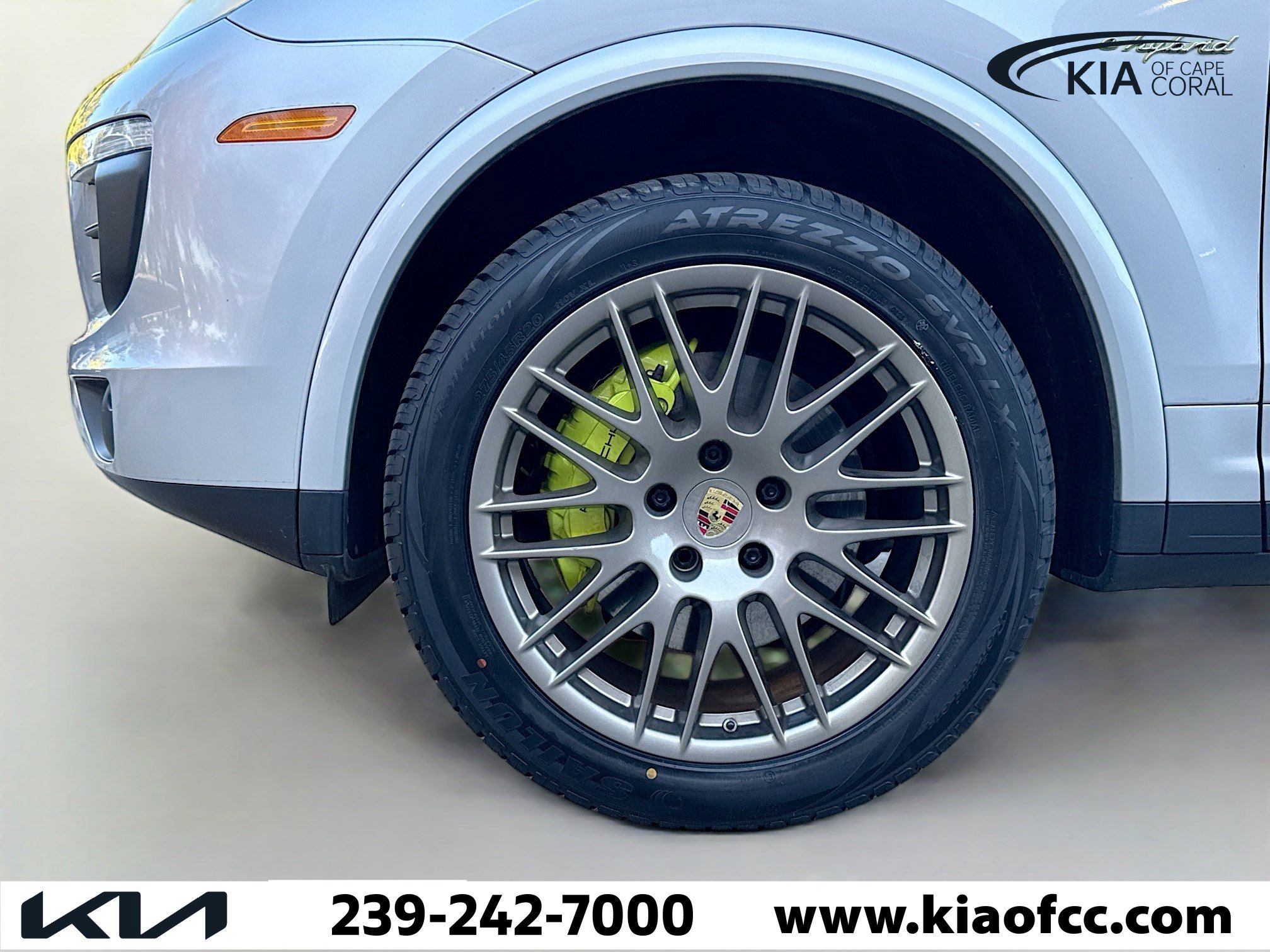 Used 2017 Porsche Cayenne S image 41