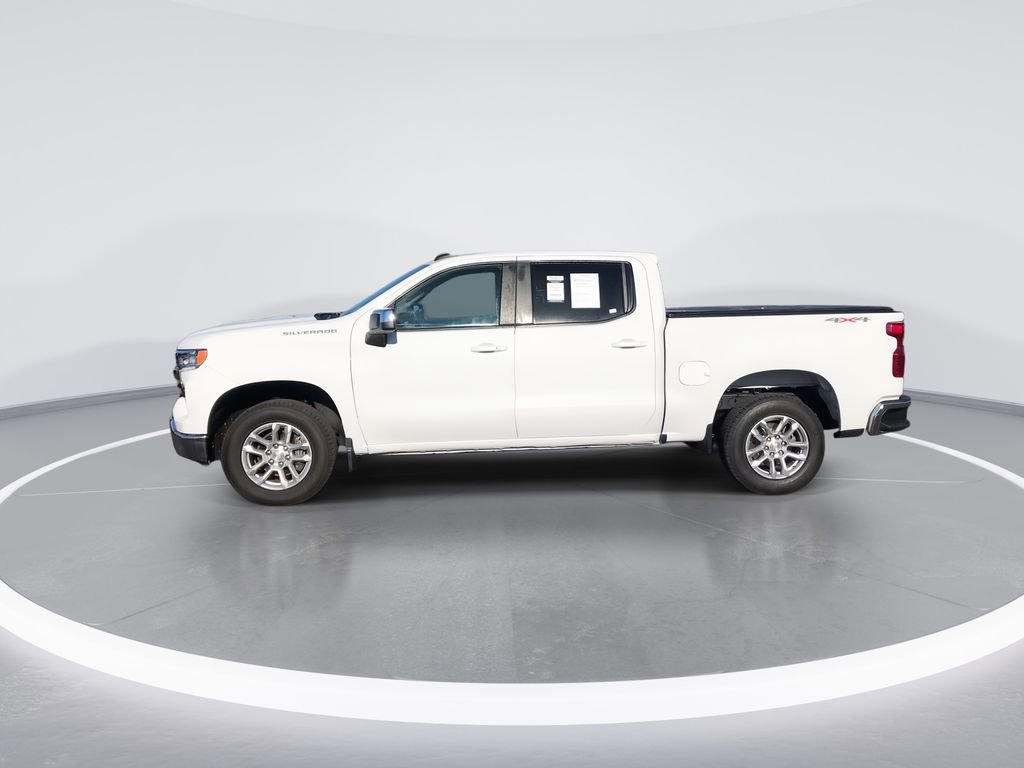 Used 2022 Chevrolet Silverado 1500 LT AWD/4WD image 5