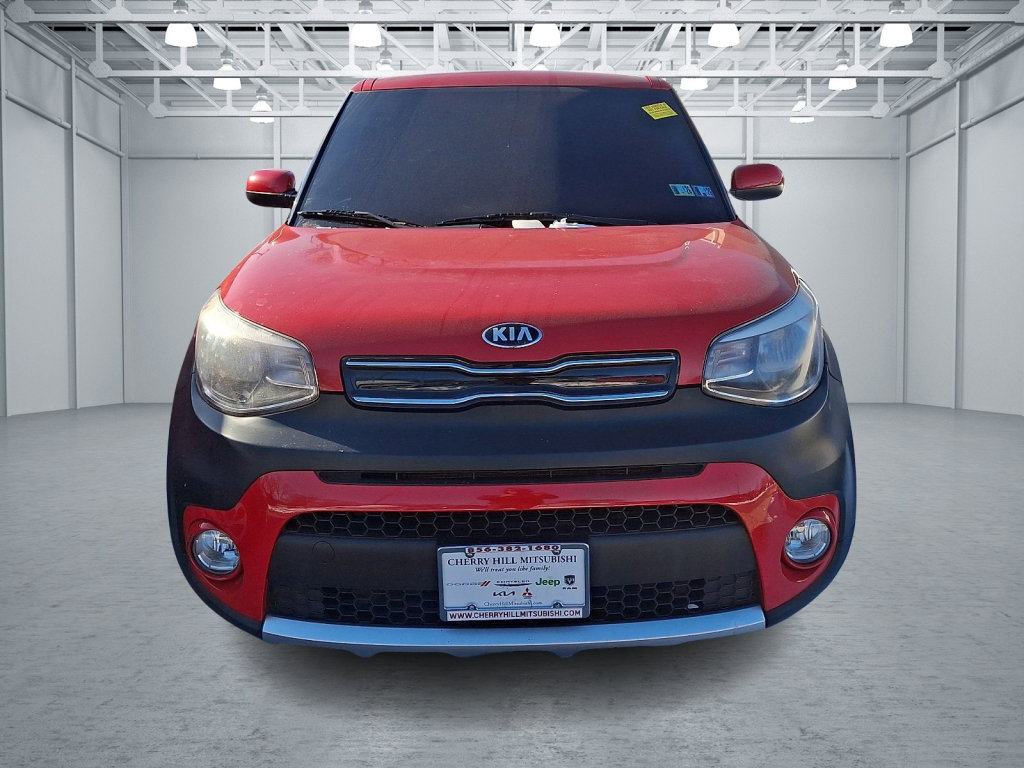 Used 2017 Kia Soul + image 2