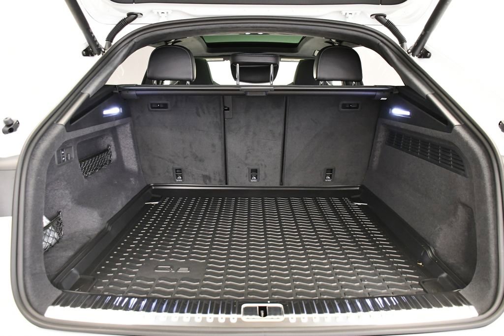 New 2026 Audi SQ8 Prestige image 52
