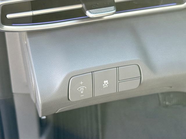 Certified 2025 Hyundai Elantra SEL image 10
