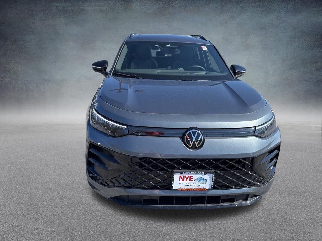 New 2026 Volkswagen Tiguan SE R-Line AWD/4WD image 8